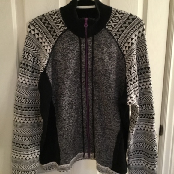 Title Nine black and white merino wool blend sweater Aztec print sleeves - Picture 3 of 13